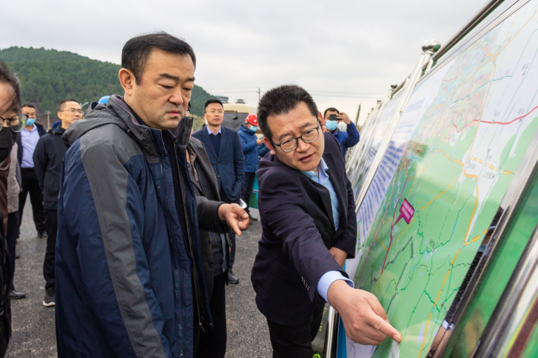 济南市交通运输事业发展中心领导调研S103济枣线旅游公路建设情况